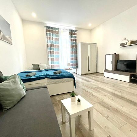 Relax Home With 2 Bedroom, 2 Bathroom For 6 People In The City Centre Free Coffee Budapest Bagian luar foto