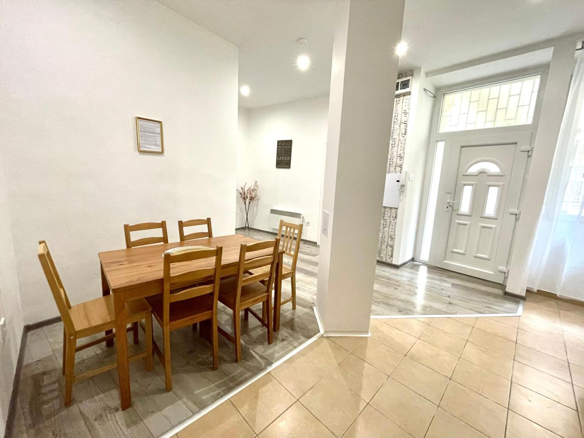 Relax Home With 2 Bedroom, 2 Bathroom For 6 People In The City Centre Free Coffee Budapest Bagian luar foto