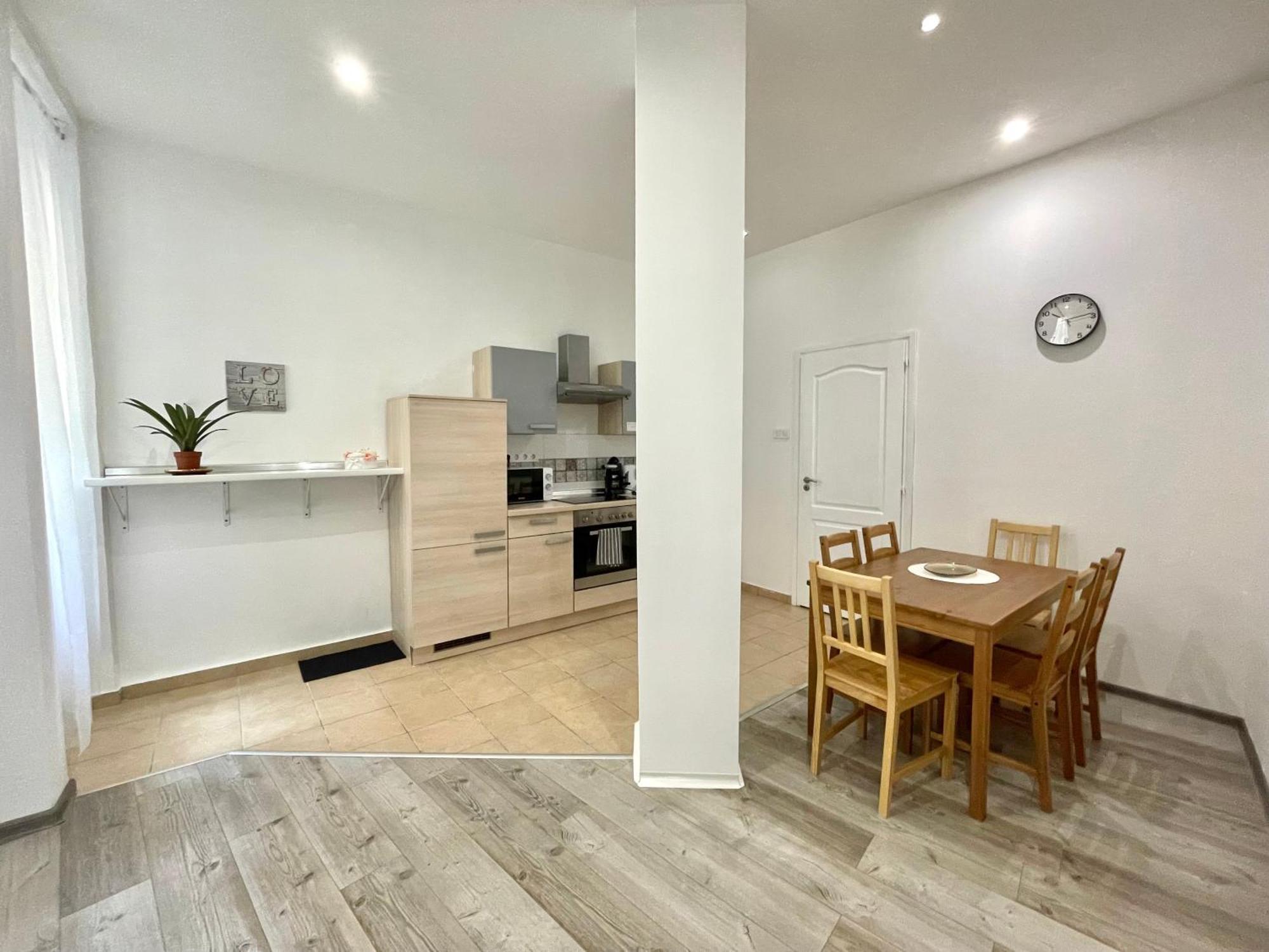 Relax Home With 2 Bedroom, 2 Bathroom For 6 People In The City Centre Free Coffee Budapest Bagian luar foto